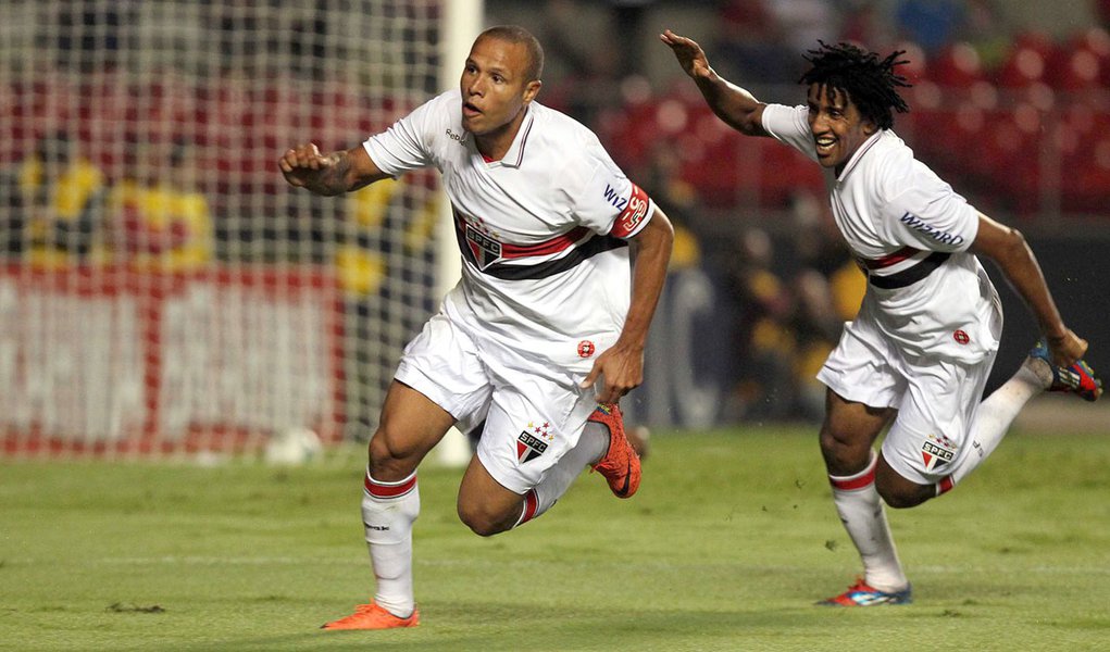 São Paulo se classifica com 3 a 1 em cima da Ponte