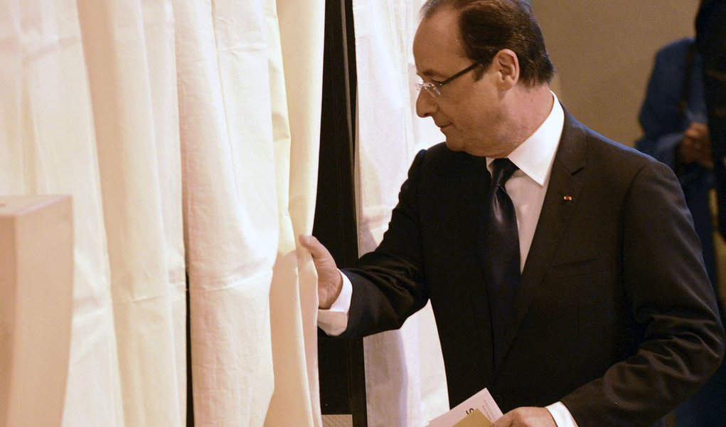 Hollande garante maioria na França