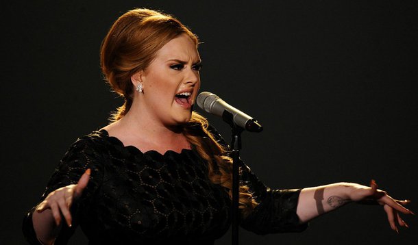 Adele é a mais interpretada em karaokê