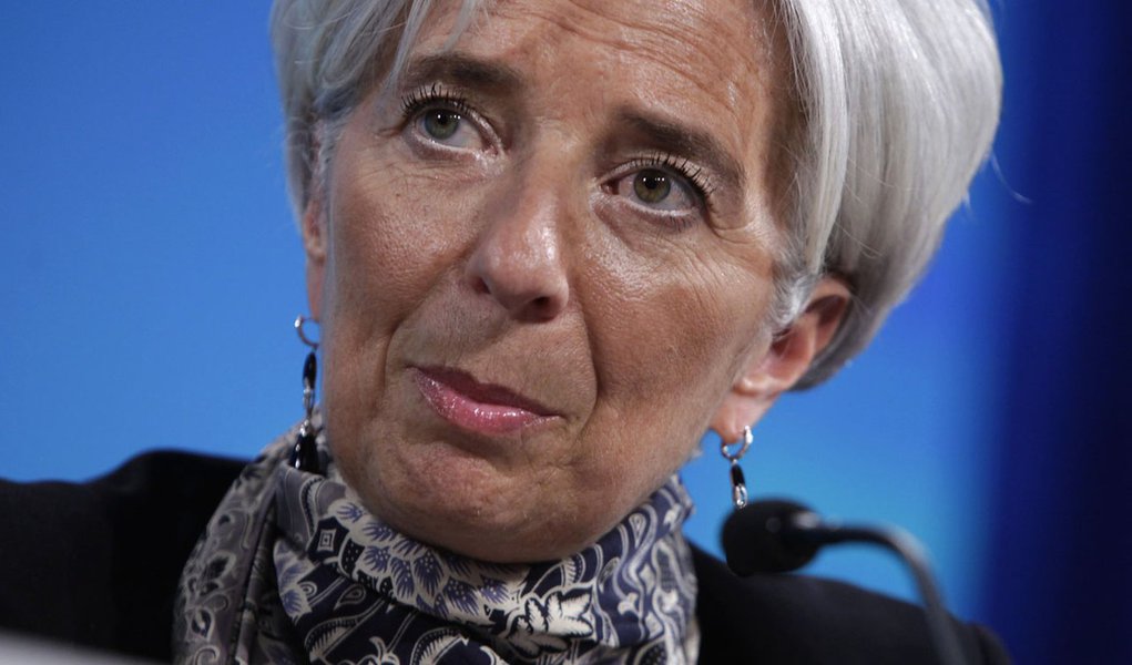 FMI não negocia com governo interino da Grécia, diz Lagarde