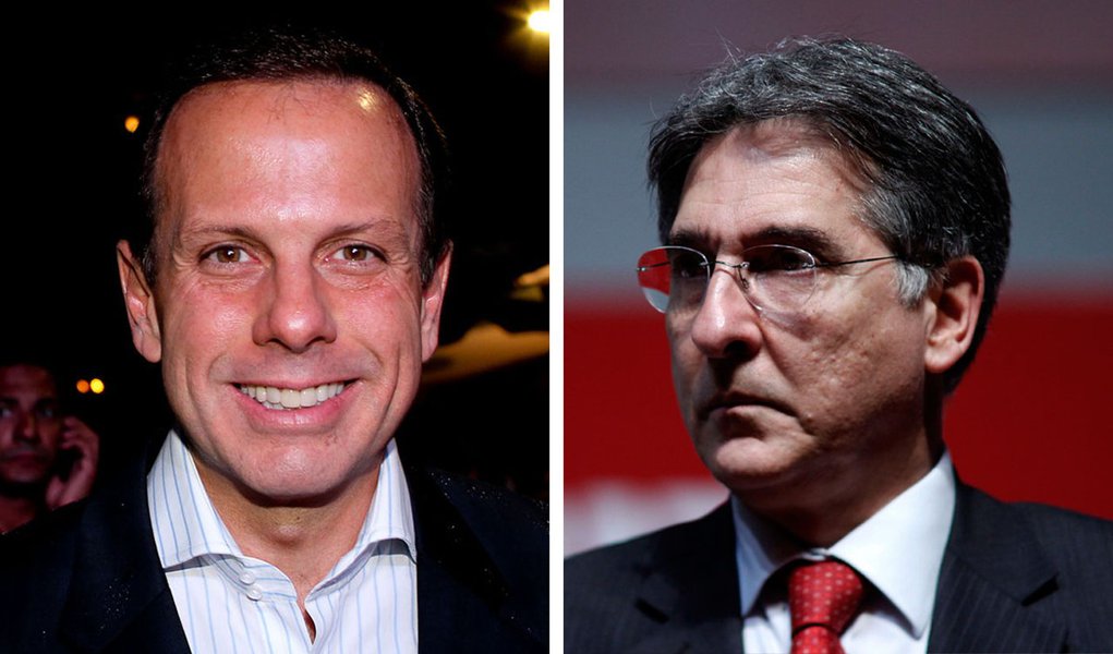 Passeio em jatinho de Dória complica Fernando Pimentel