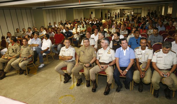 Oficiais da PM não aderem à greve na Bahia