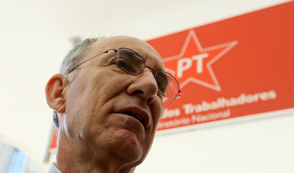 Preocupado com grampos, PT pediu varredura na sede nacional