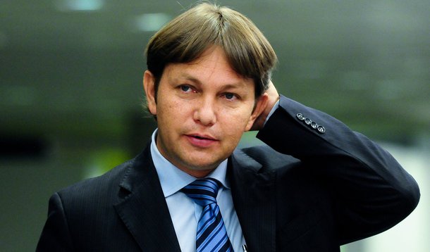 Deputado distrital Joe Valle, do PSB, teria favorecido ONG em Brasília