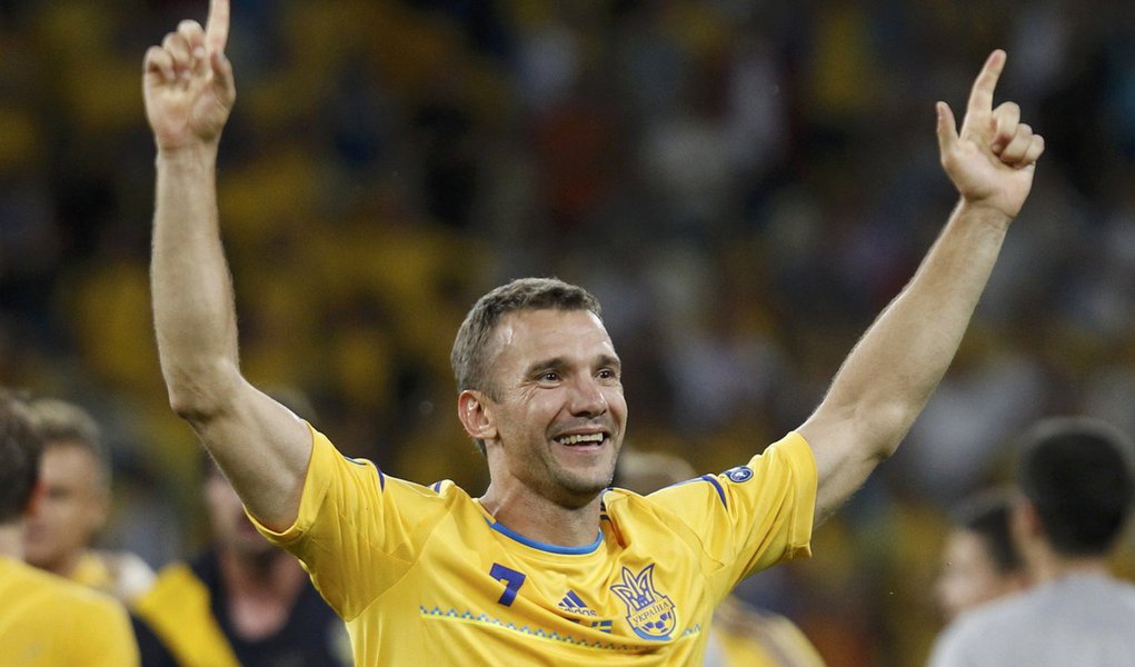 Em dia de França x Inglaterra, quem brilhou foi Shevchenko
