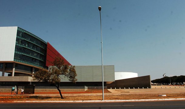 Em Brasília, CPI da Arapongagem está cada vez mais perto da gaveta