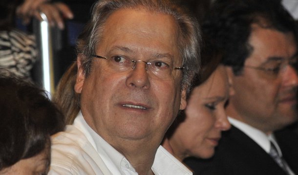 STJ libera acusados do mensalão de ação por improbidade