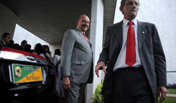 Temer adere a manifesto do PMDB contra o PT