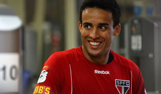 Jadson começa a se acertar no meio de campo Tricolor
