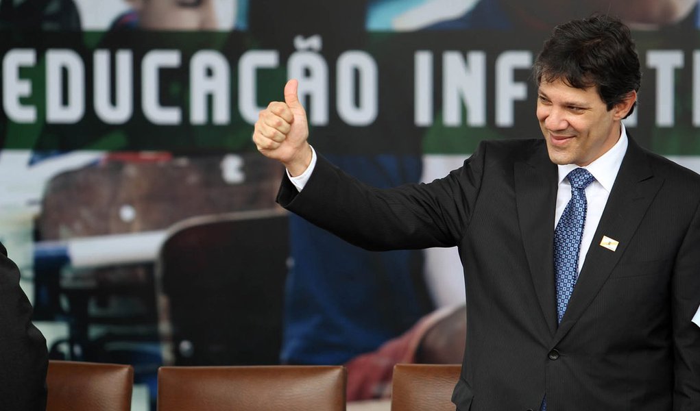 Haddad se despede de Ministério com pompa