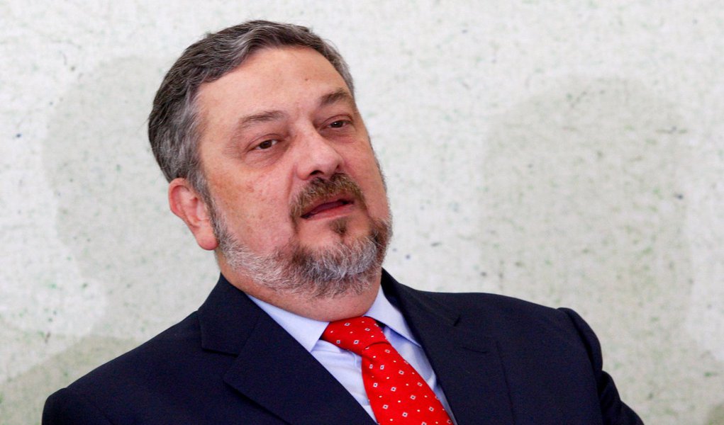 Comissão de Ética aplica nova censura a Palocci