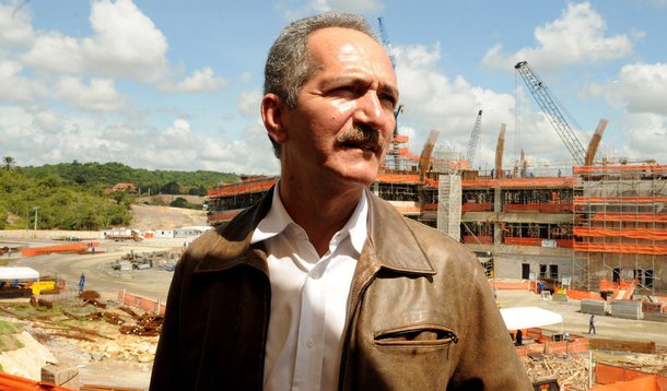 Aldo Rebelo faz visita minuciosa na Arena Pernambuco
