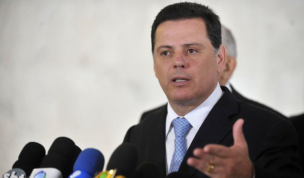 Principais políticos de GO têm relação com Cachoeira