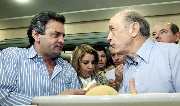 Aécio aposta em prévias no PSDB para 2014