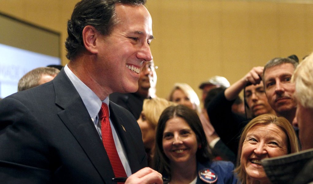 Santorum quebra favoritismo nas prévias republicanas