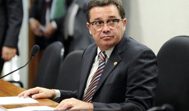 Vital do Rêgo entra de licença e Paulo Teixeira preside CPI