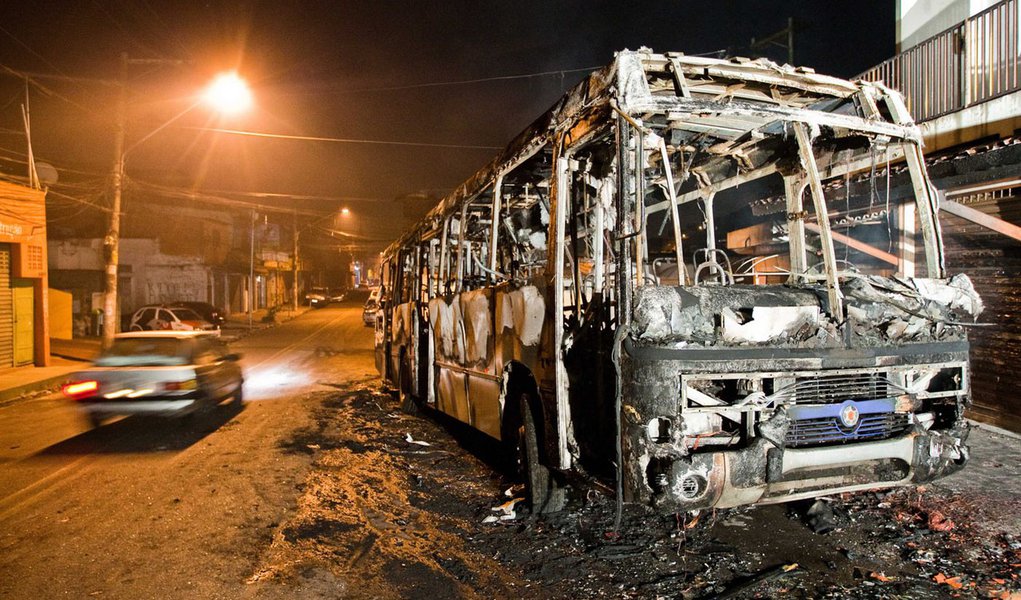 Moradores protestam contra violência em bairros da zona sul