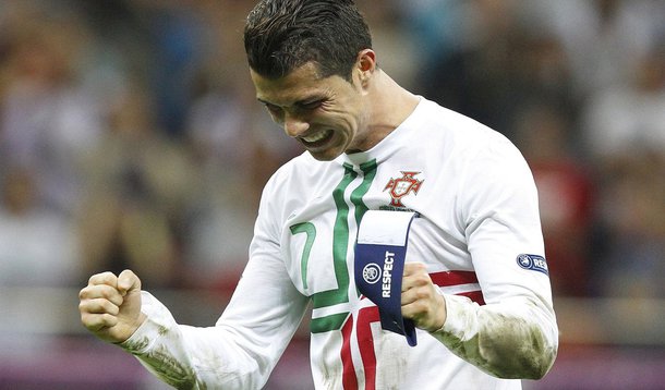 Cristiano Ronaldo garante Portugal na semi da Euro