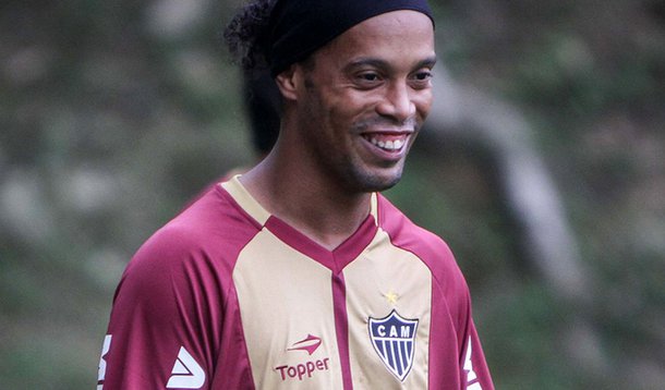 Ronaldinho Gaúcho já treina na Cidade do Galo