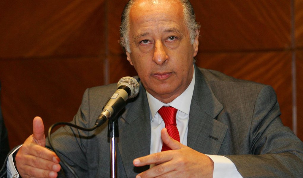 Marco Polo del Nero anuncia que vai disputar cargo na CBF