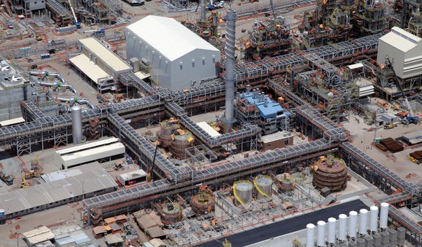Trabalhadores da Petroquímica Suape paralisam atividades