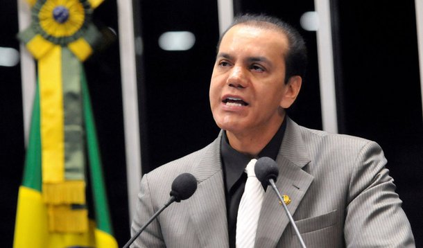 Ataídes Oliveira a Cachoeira: “Se tiver algum custo, é comigo mesmo, amigo”