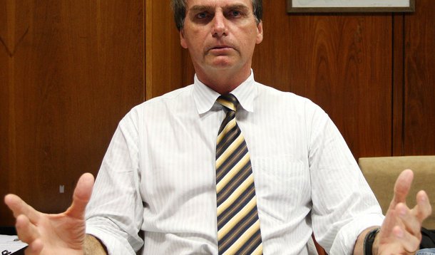 Presidente da Câmara diz que, desta vez, Bolsonaro extrapolou