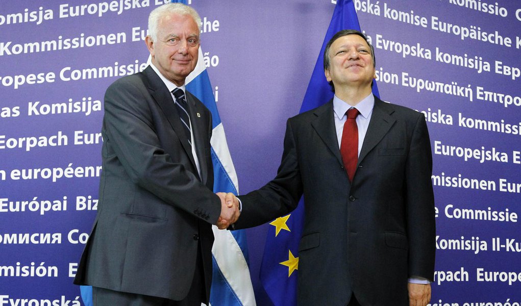 Líderes da UE buscam acordo sobre incentivo ao crescimento