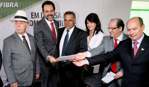 Industriais do Distrito Federal apoiam Agnelo