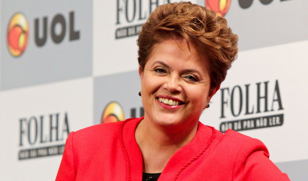 Com 72%, Dilma é mais popular que FHC e Lula