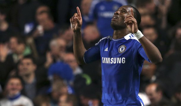 Chelsea segura o Barcelona e impõe vitória simples