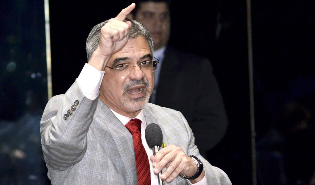 Oposição questiona DRU e Humberto baixa o sarrafo