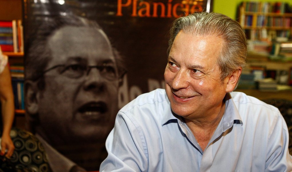 Dirceu fica para o fim e sem o voto de Peluso