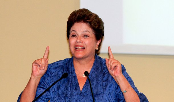 Após bronca de Dilma, ala do PT tenta frear CPI