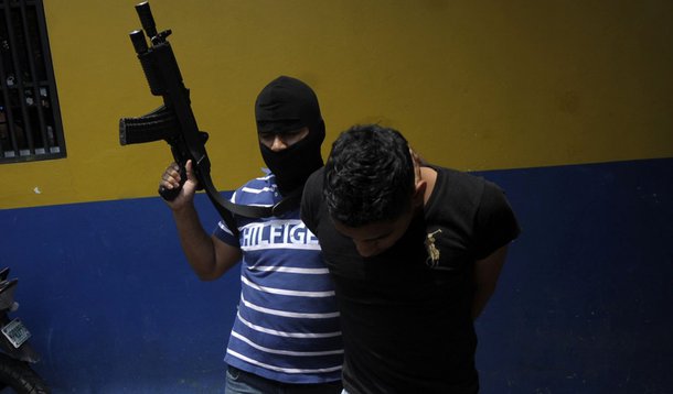 Jornalista sequestrado, em Honduras, foi morto com dois tiros na cabeça