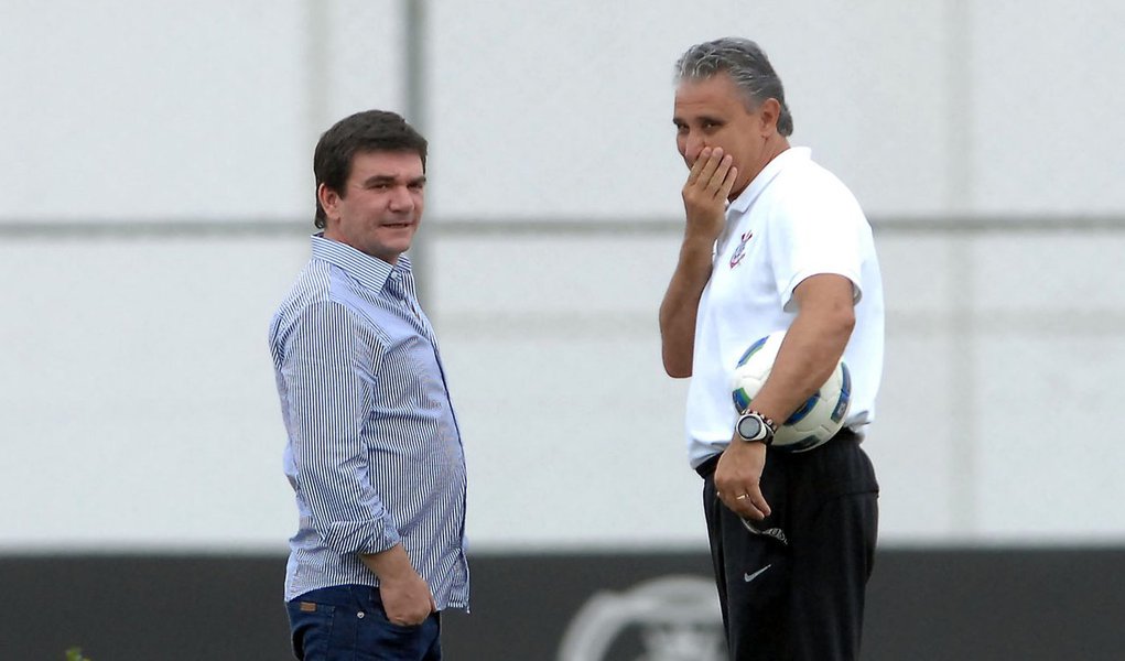 Andrés Sanchez critica empresários de Tite