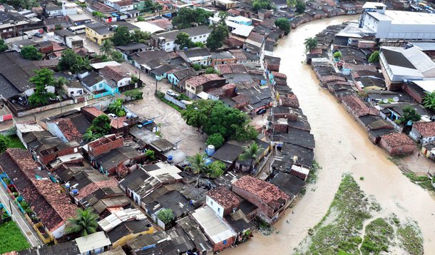 Revitalização do Rio Beberibe é iniciada