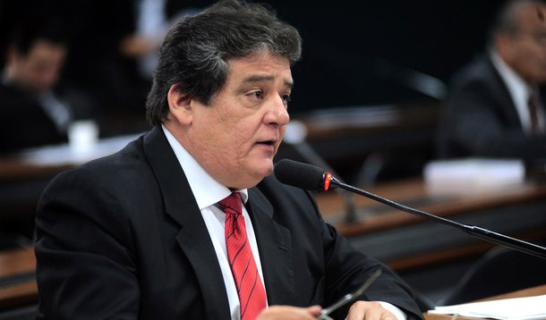 Silvio Costa defende convocação de Gurgel