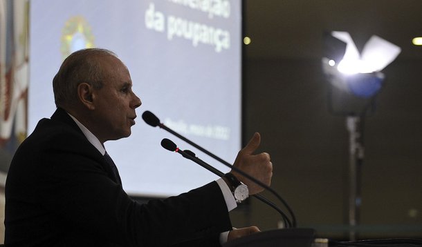 Bancos emitirão extratos de poupança nova e antiga