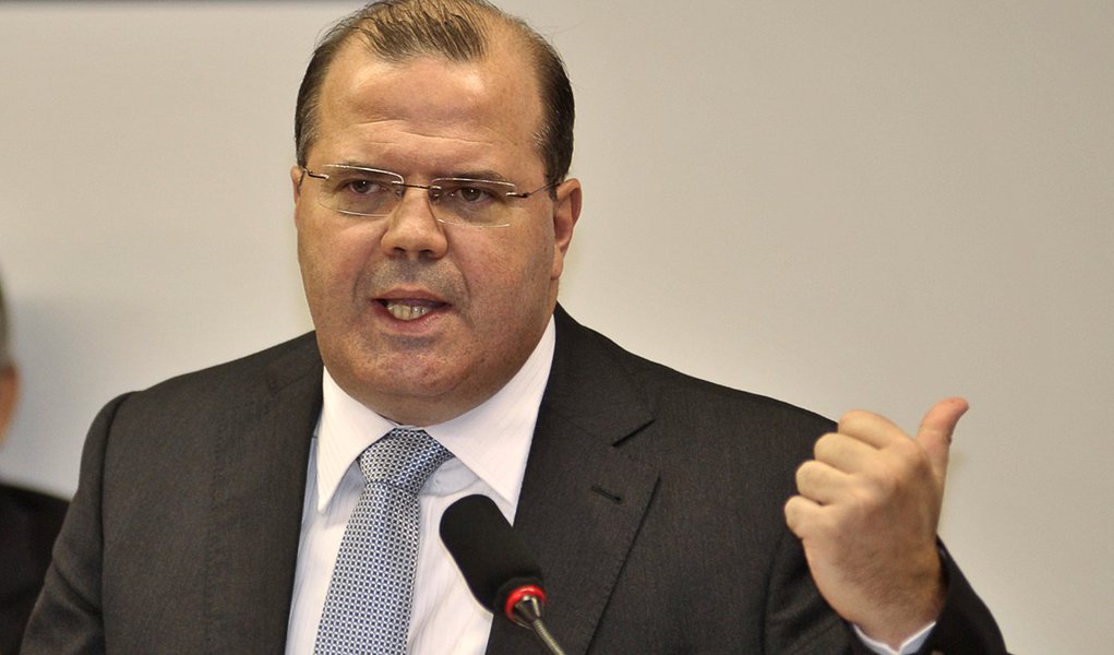 Tombini estima crescimento de 4% no quarto trimestre do ano