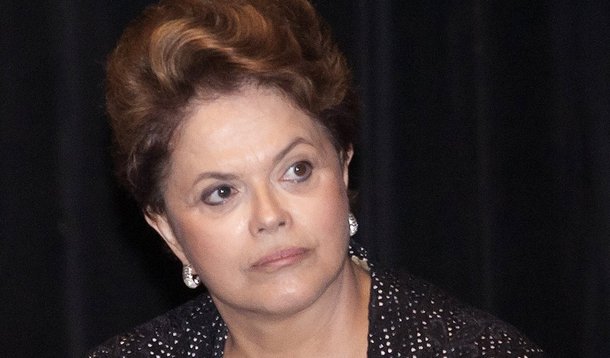 Dilma diz a Lupi que aguarda explicações