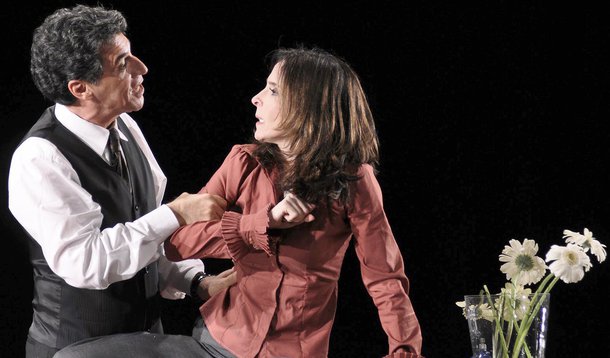 “Deus da Carnificina” estréia no Teatro da UFPE