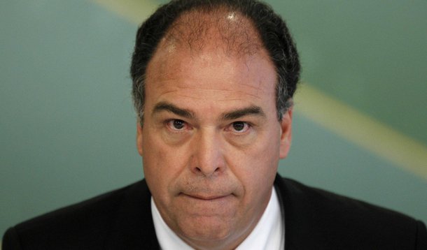 Bezerra Coelho evita comentar novas denúncias