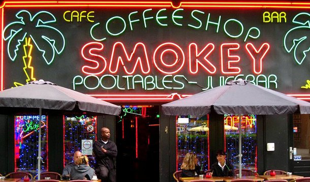 Holanda quer proibir entrada de estrangeiros em coffeeshops