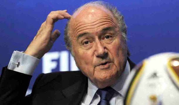 Blatter pede desculpas por comentários sobre racismo