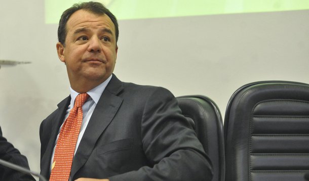 Governador do Rio defende Fernando Bezerra