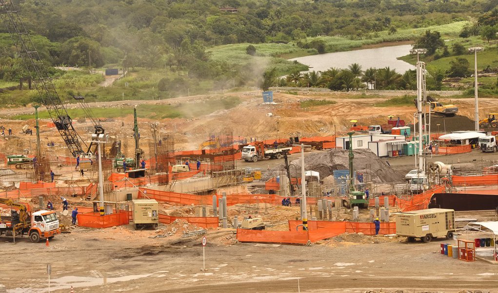 Odebrecht promete entregar Arena Pernambuco em 2012