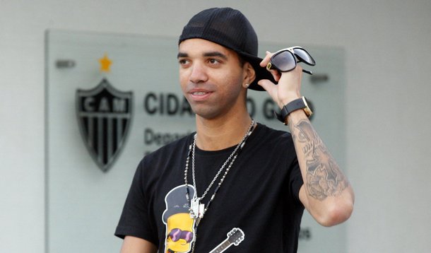 Jogo da vergonha pode melar compra de Tardelli