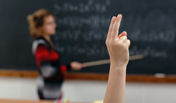  Sindicato denuncia demissão de professora que está em tratamento de câncer 