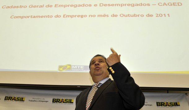 Lupi silencia sobre denúncias e deixa entrevista